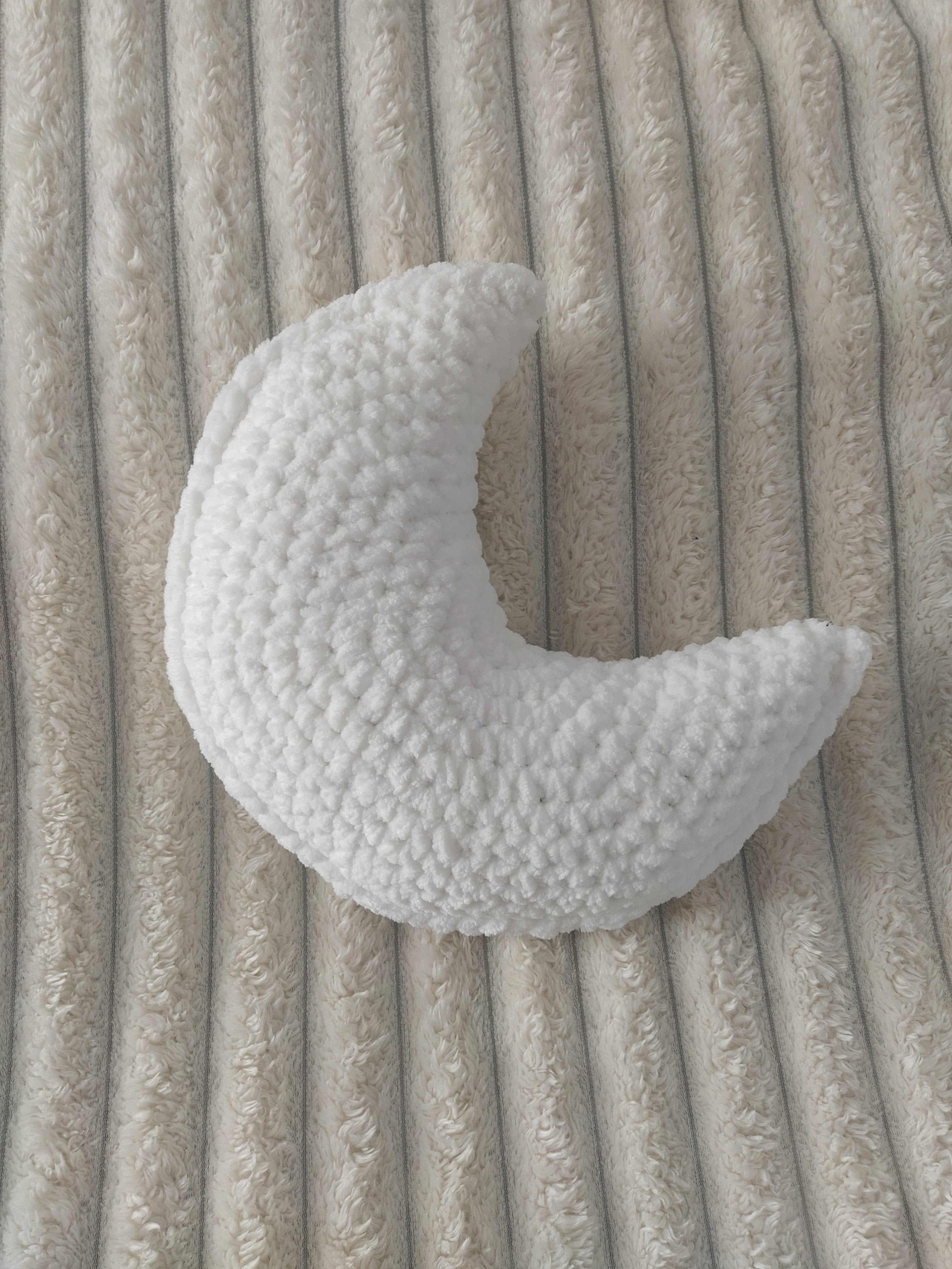 Coussin croissant de lune